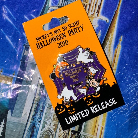 2010 Mickey’s‎ Not So Scary Halloween Party Limited Edition Spinner Pin - Picture 1 of 4